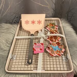 BNWT THE BAKE SHOP Christmas Holiday 6 Piece Baking Gift Set